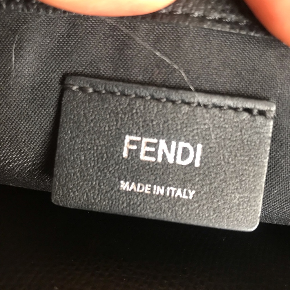 Fendi Envelope Wallet On Chain crossbody bag . - Picture 9 of 13